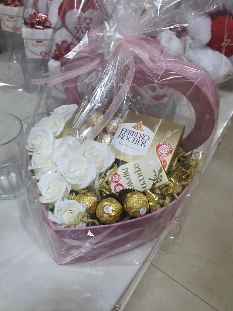 אייס אנד בוקס אייס אנד בוקס