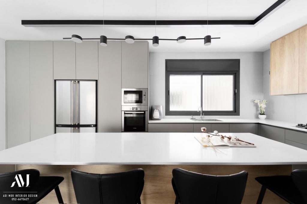 עדי מור עדי מור