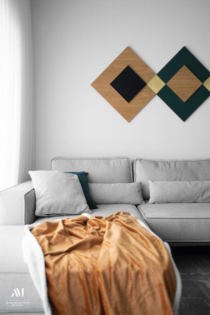 עדי מור עדי מור