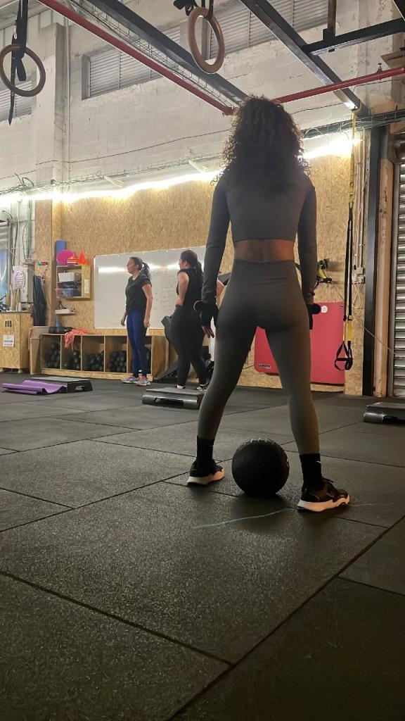 סטודיו אמזונה סטודיו אמזונה