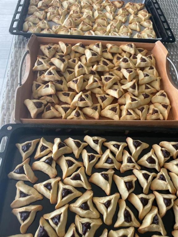 Yuvals Cakes Yuvals Cakes