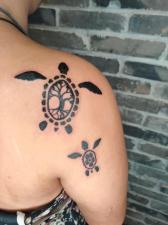 daggers&violets tattoo
