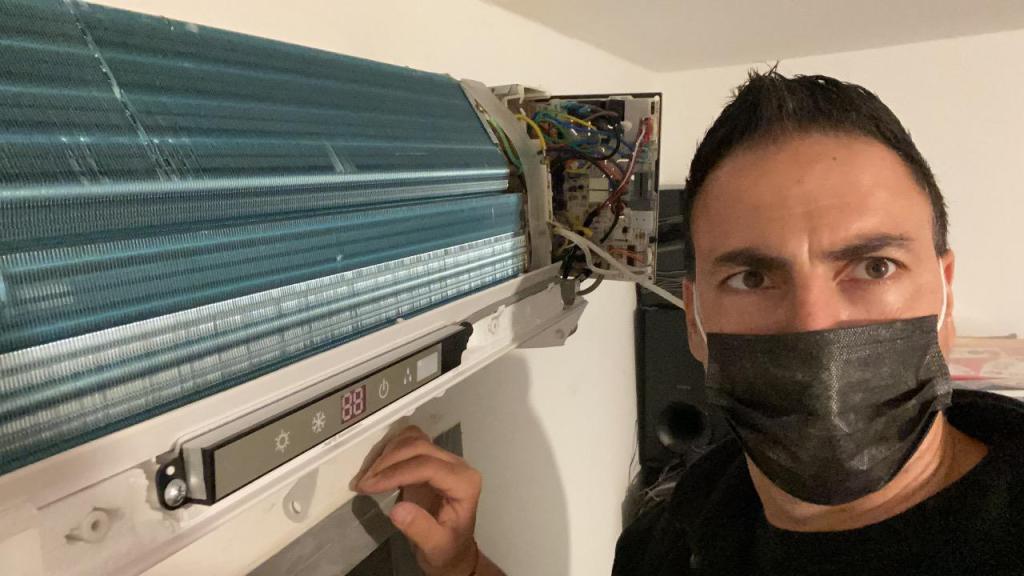 D.M שרות תיקון מזגנים D.M שרות תיקון מזגנים