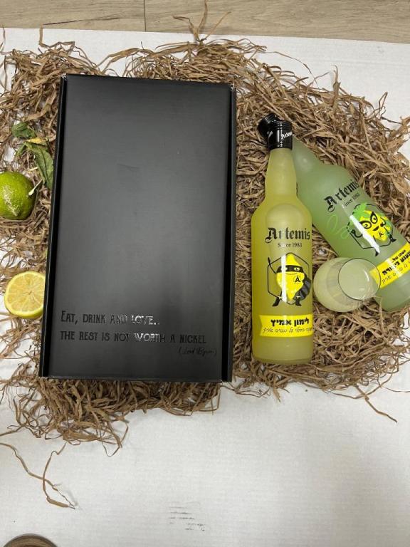 אמה וייג ייבוא אמה וייג ייבוא