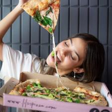 האחות הקטנה Lilsis PIZZA