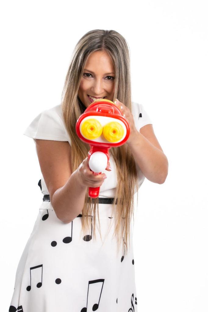 עינת הולנדר עינת הולנדר