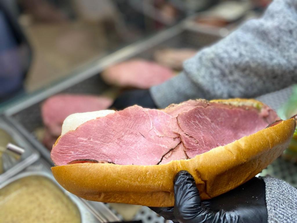 פונדק הנקניק פונדק הנקניק