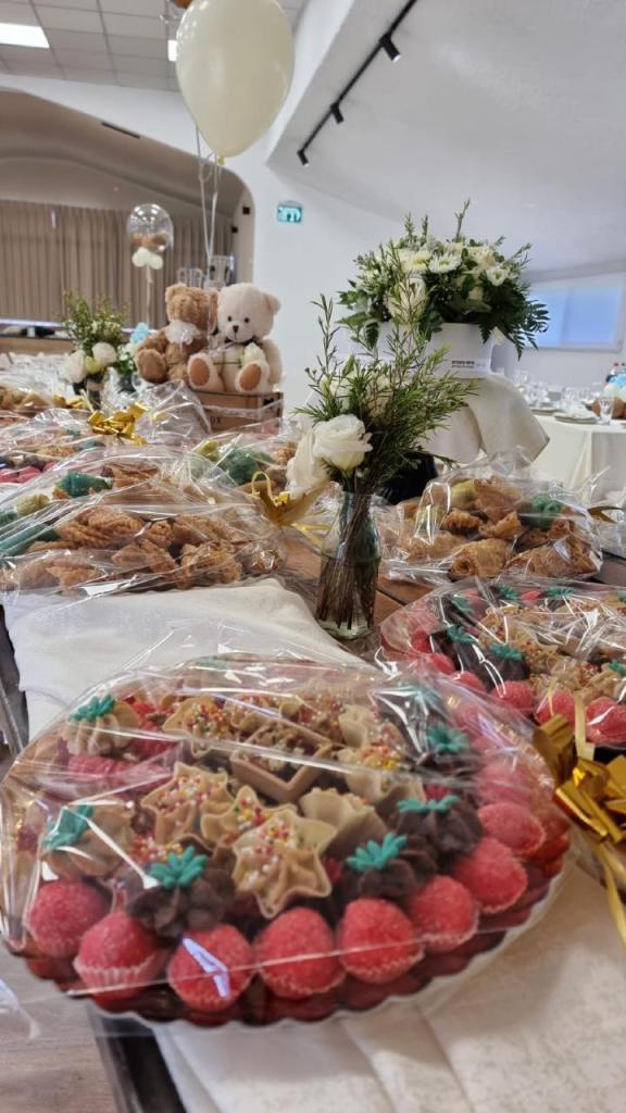 חיים פרחים חיים פרחים