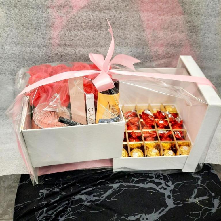 מוזס פלאוור מוזס פלאוור