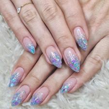 GG nails