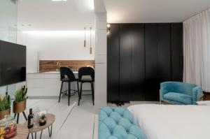 Colors Suites