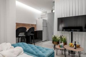 Colors Suites