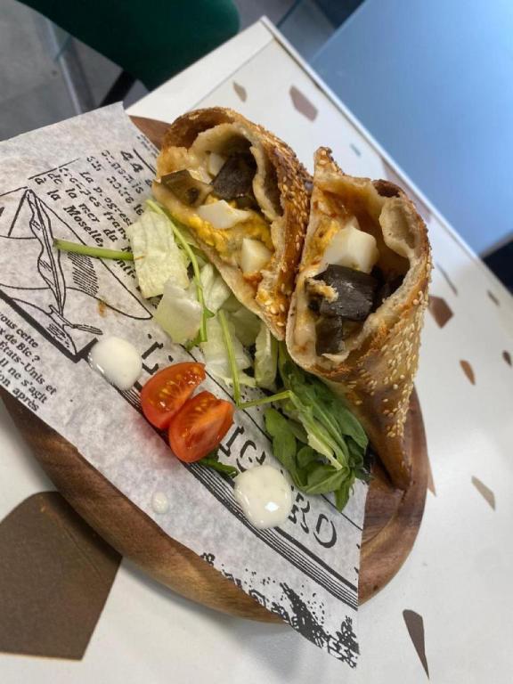 המשקפופר המשקפופר