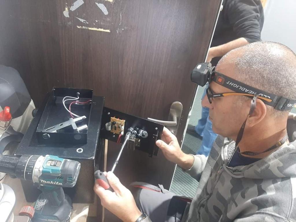 שושה המנעולן שושה המנעולן