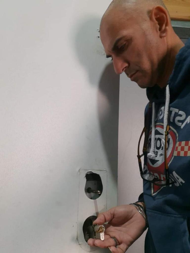 שושה המנעולן שושה המנעולן