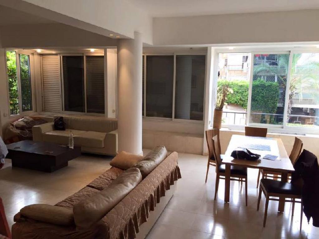 ניופלייס נדלן ניופלייס נדלן