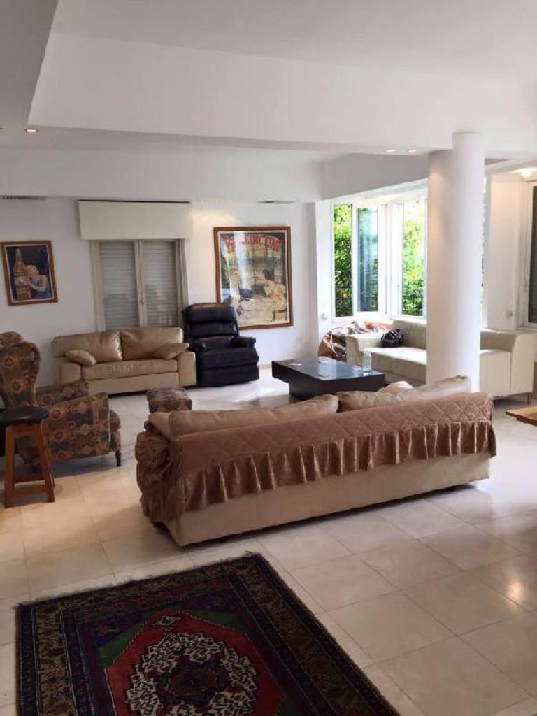 ניופלייס נדלן ניופלייס נדלן