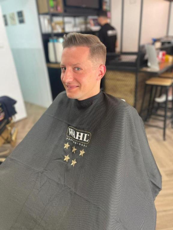 BEN LUGASI HAIRSALON BEN LUGASI HAIRSALON