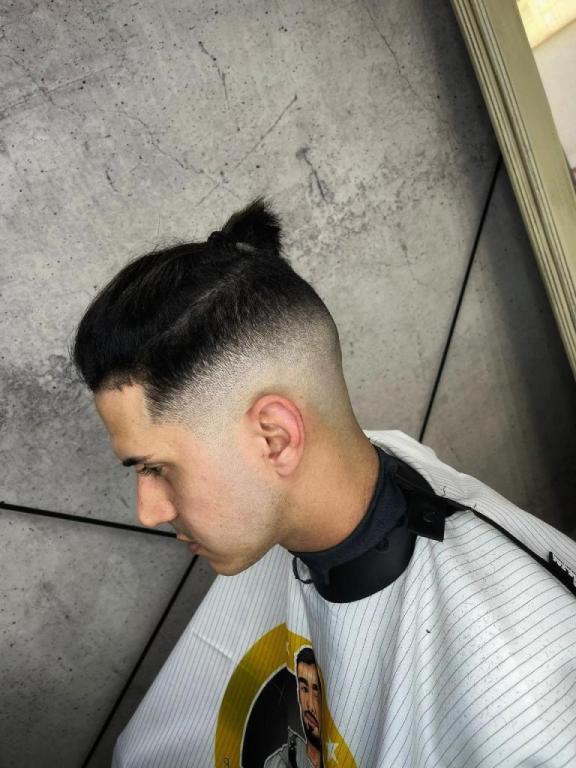 רן אמסלם עיצוב שיער רן אמסלם עיצוב שיער