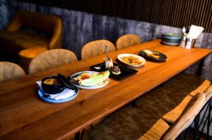 salute bar & kitchen