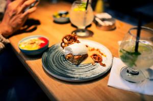 salute bar & kitchen