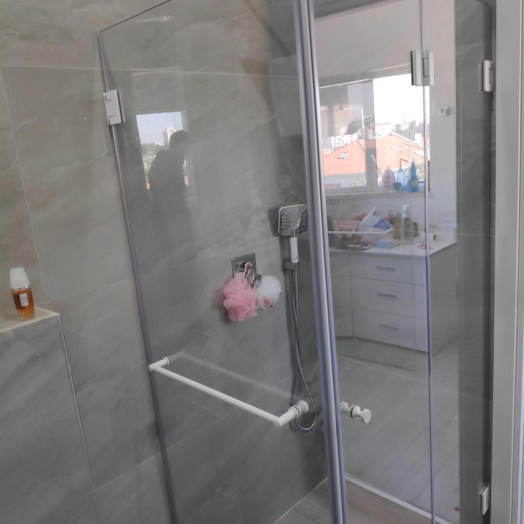 יוניק מקלחונים יוניק מקלחונים