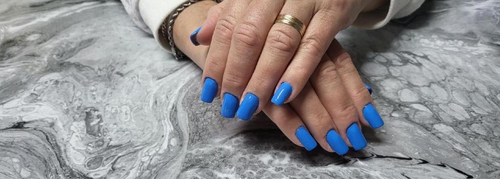 מניקוריסט מניקוריסט