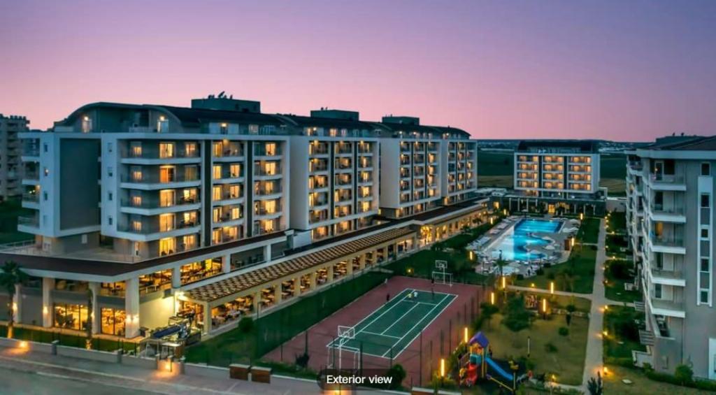 מובי דיל מובי דיל