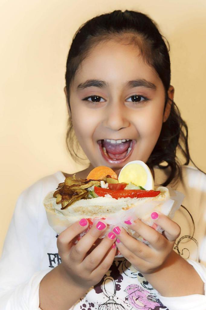 מיניסטור פלאפל מיניסטור פלאפל