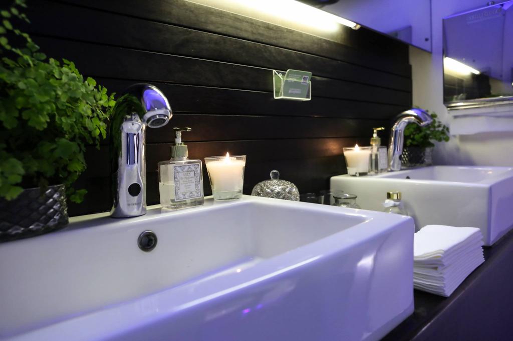 קומפורט שירותים ניידים קומפורט שירותים ניידים