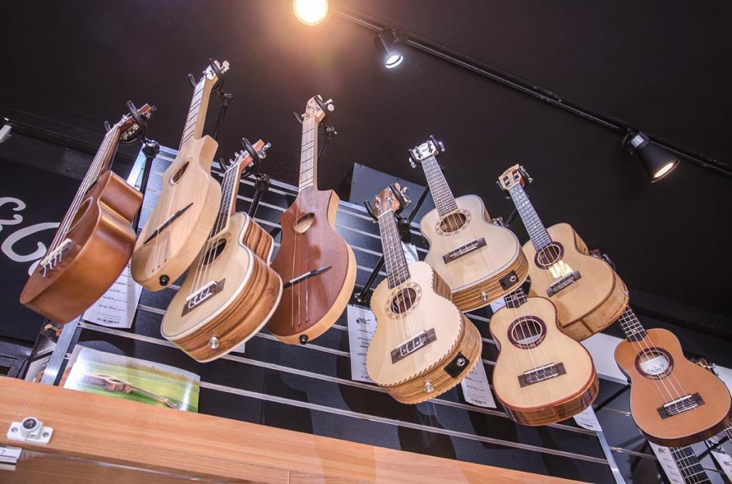 מרכז הגיטרות של אבי גיל מרכז הגיטרות של אבי גיל