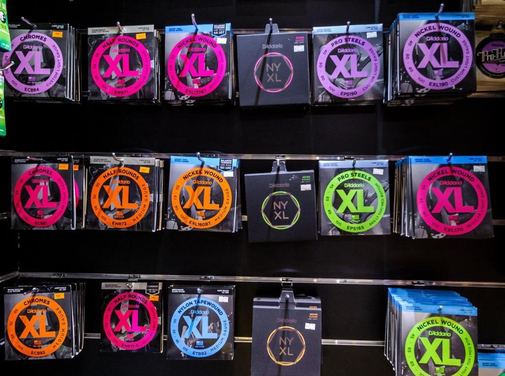 מרכז הגיטרות של אבי גיל מרכז הגיטרות של אבי גיל