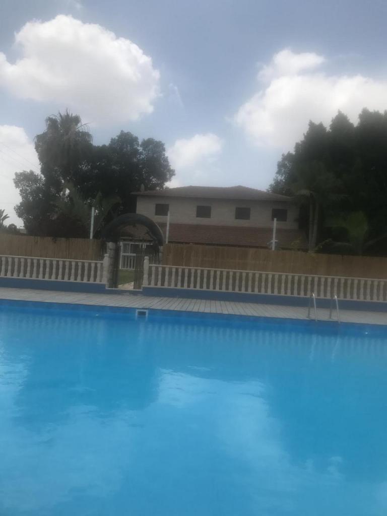 אחוזה בכפר אחוזה בכפר