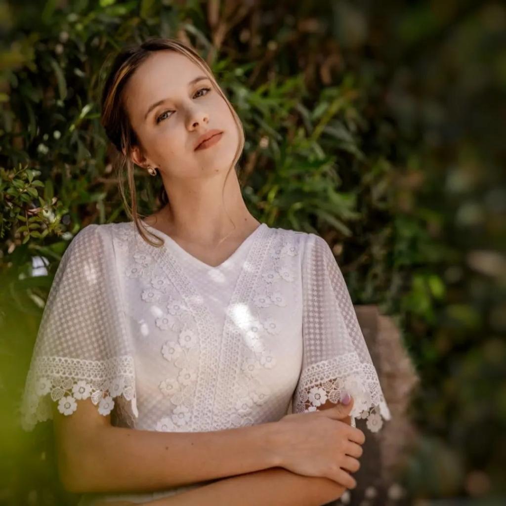 נחמה הס שמלות כלה נחמה הס שמלות כלה