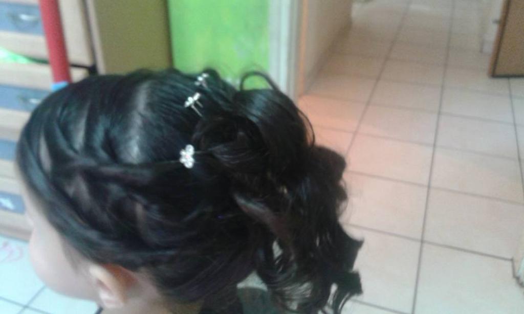 נירית הקר מאפרת כלות נירית הקר מאפרת כלות