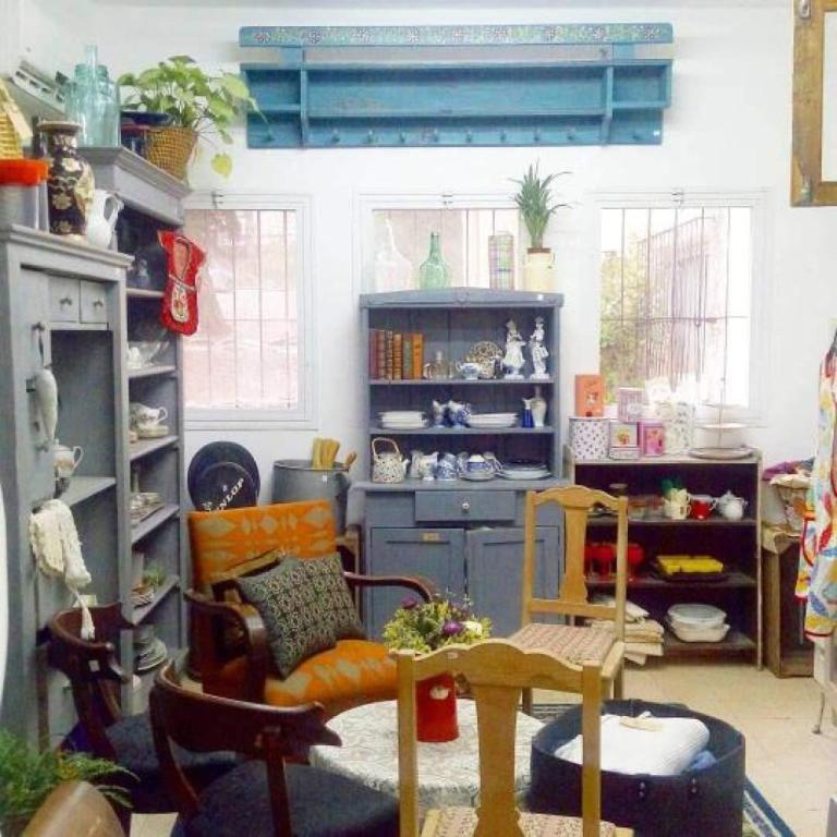 האנגר יד שנייה האנגר יד שנייה