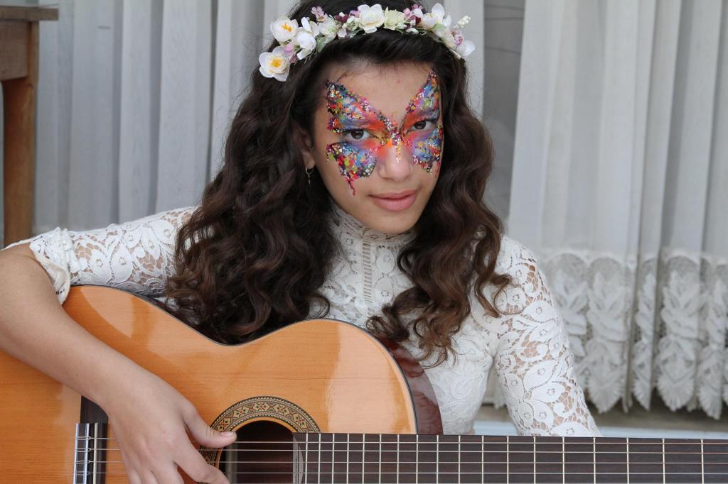 נורית פילצ'ין נורית פילצ'ין