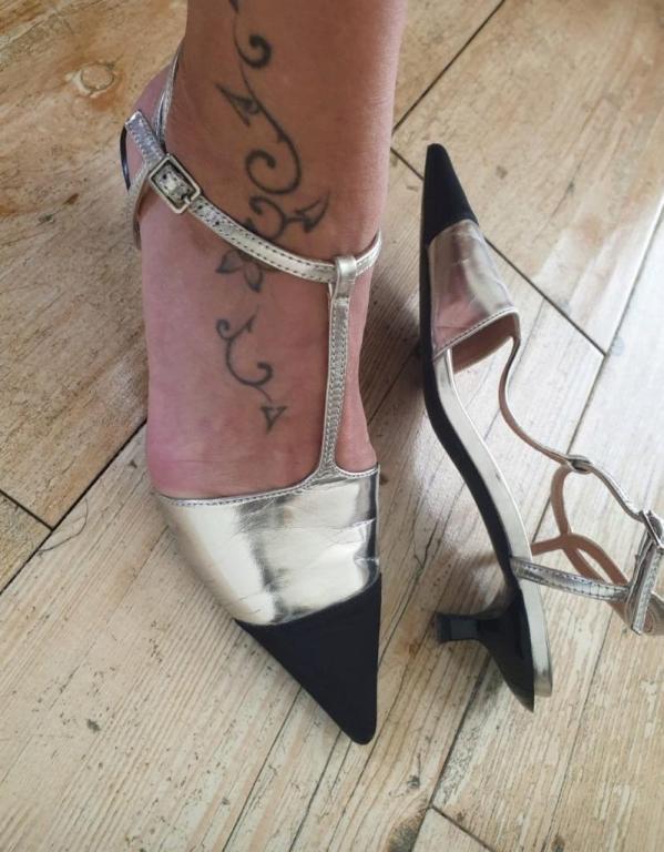 רק שנייה רק שנייה