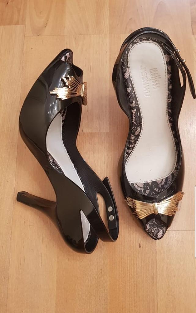 רק שנייה רק שנייה