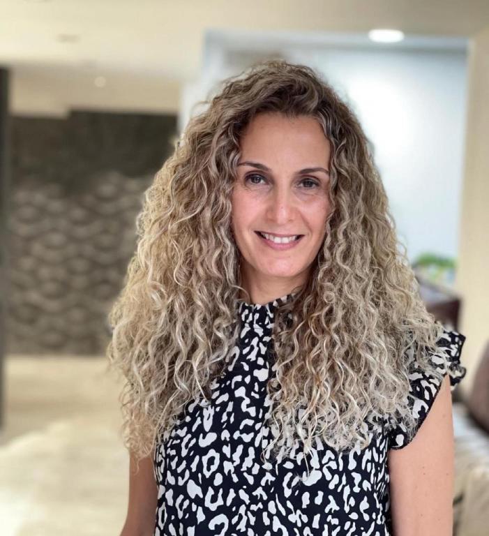 אבי מלכה עיצוב שיער אבי מלכה עיצוב שיער