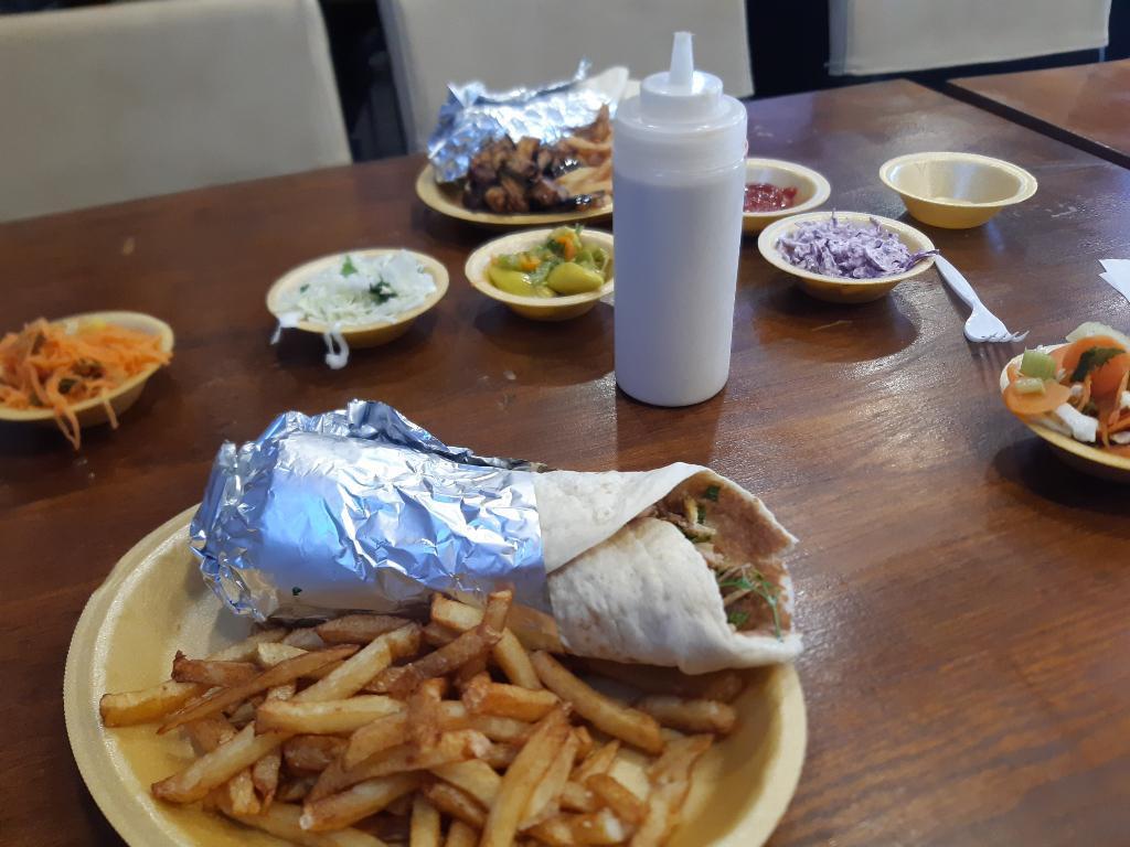 חזן מרכז השווארמה חזן מרכז השווארמה