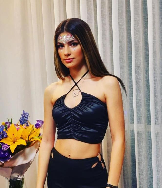 רות אולגה מור רות אולגה מור