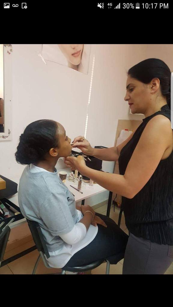 סימה אוחנה סטודיו לאיפור והדרכה סימה אוחנה סטודיו לאיפור והדרכה