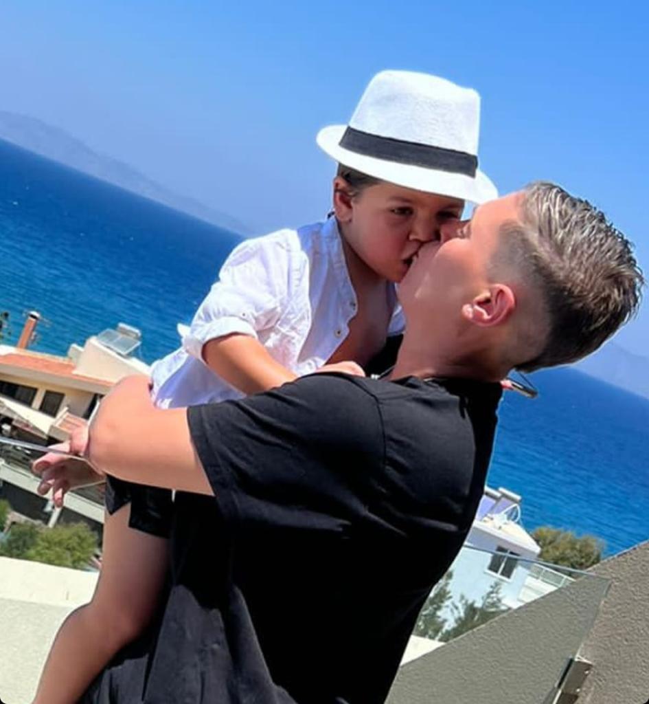 לבנה זוהרים לבנה זוהרים