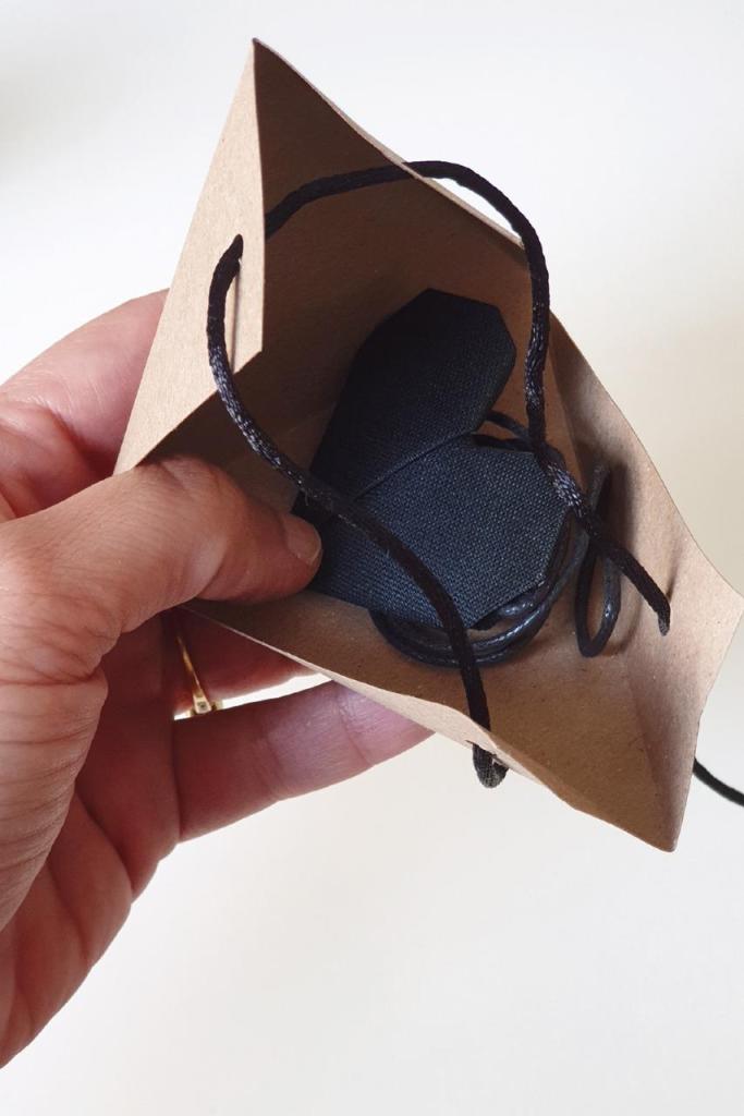 מורן אלחלל אוריגמי של בד מורן אלחלל אוריגמי של בד