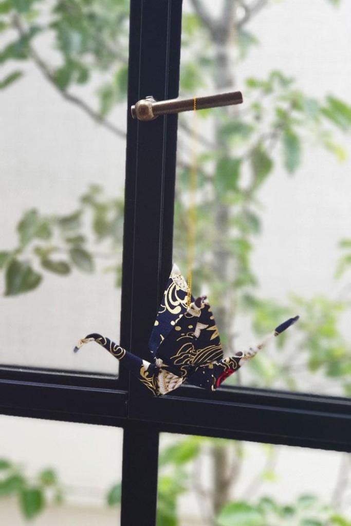 מורן אלחלל אוריגמי של בד מורן אלחלל אוריגמי של בד