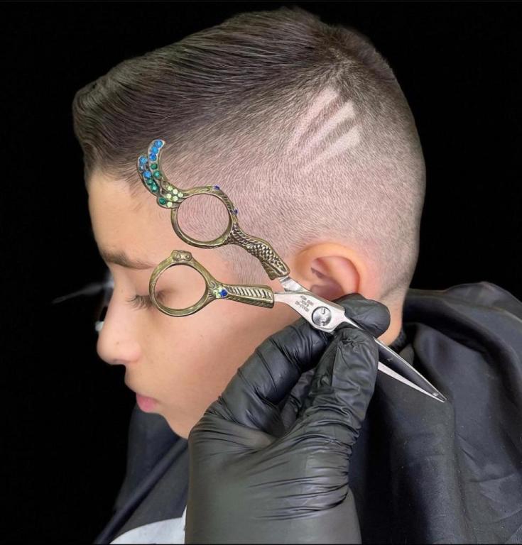 חנן לוגסי מעצב שיער חנן לוגסי מעצב שיער