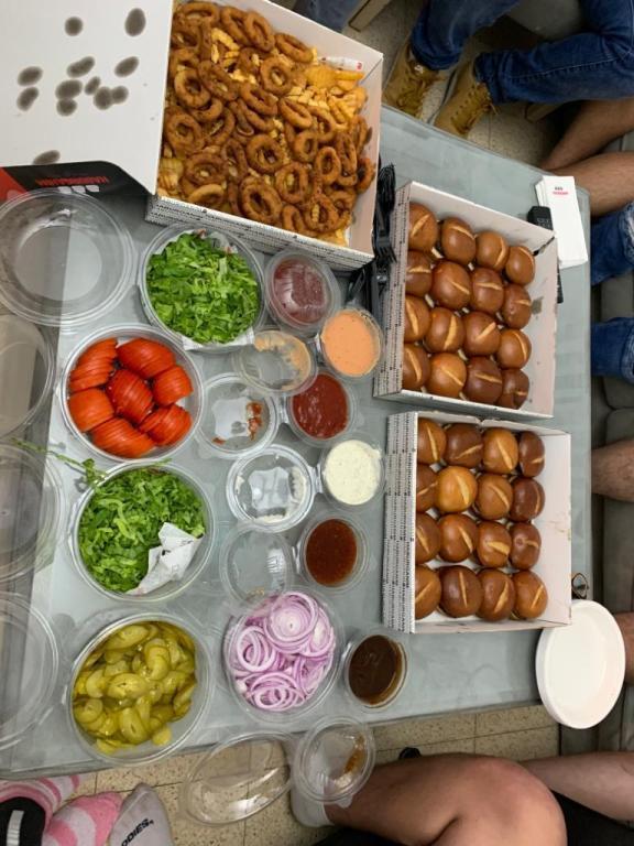 הבורגנים הבורגנים