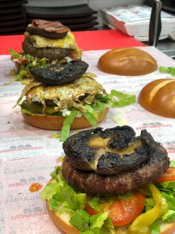 הבורגנים הבורגנים