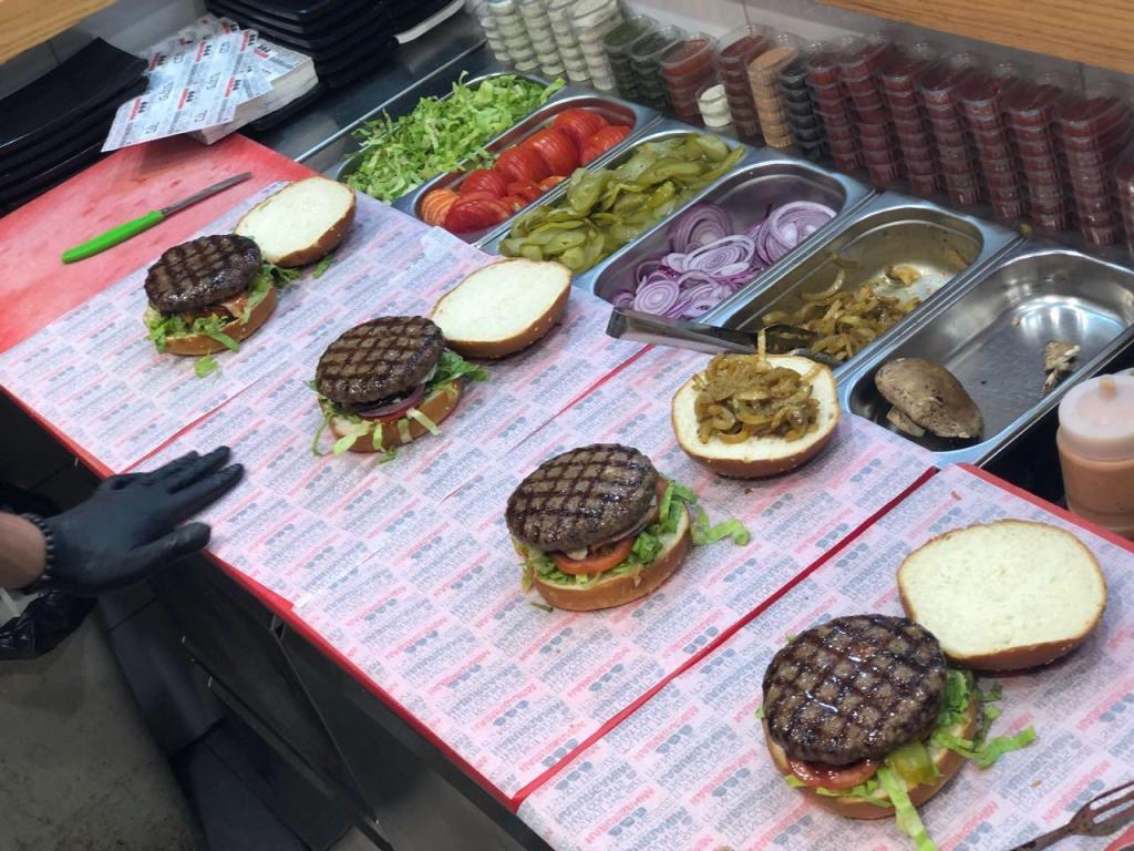 הבורגנים הבורגנים